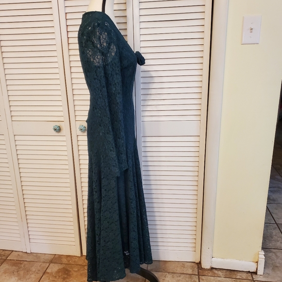 Betsy's Things Vintage Elegant Green Lace Dress, Size Small - Picture 5 of 12